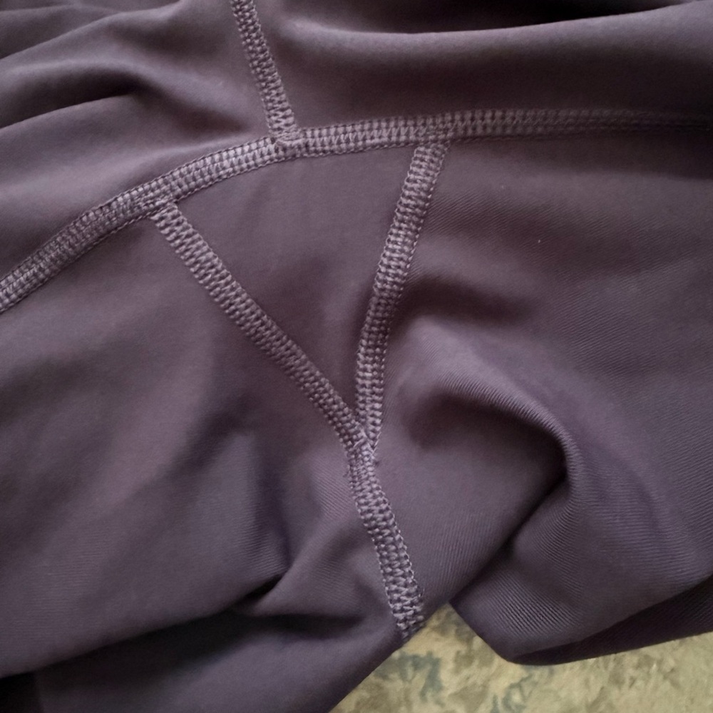 Lululemon Anew Crop (21") Black Grape - Picture 5 of 7